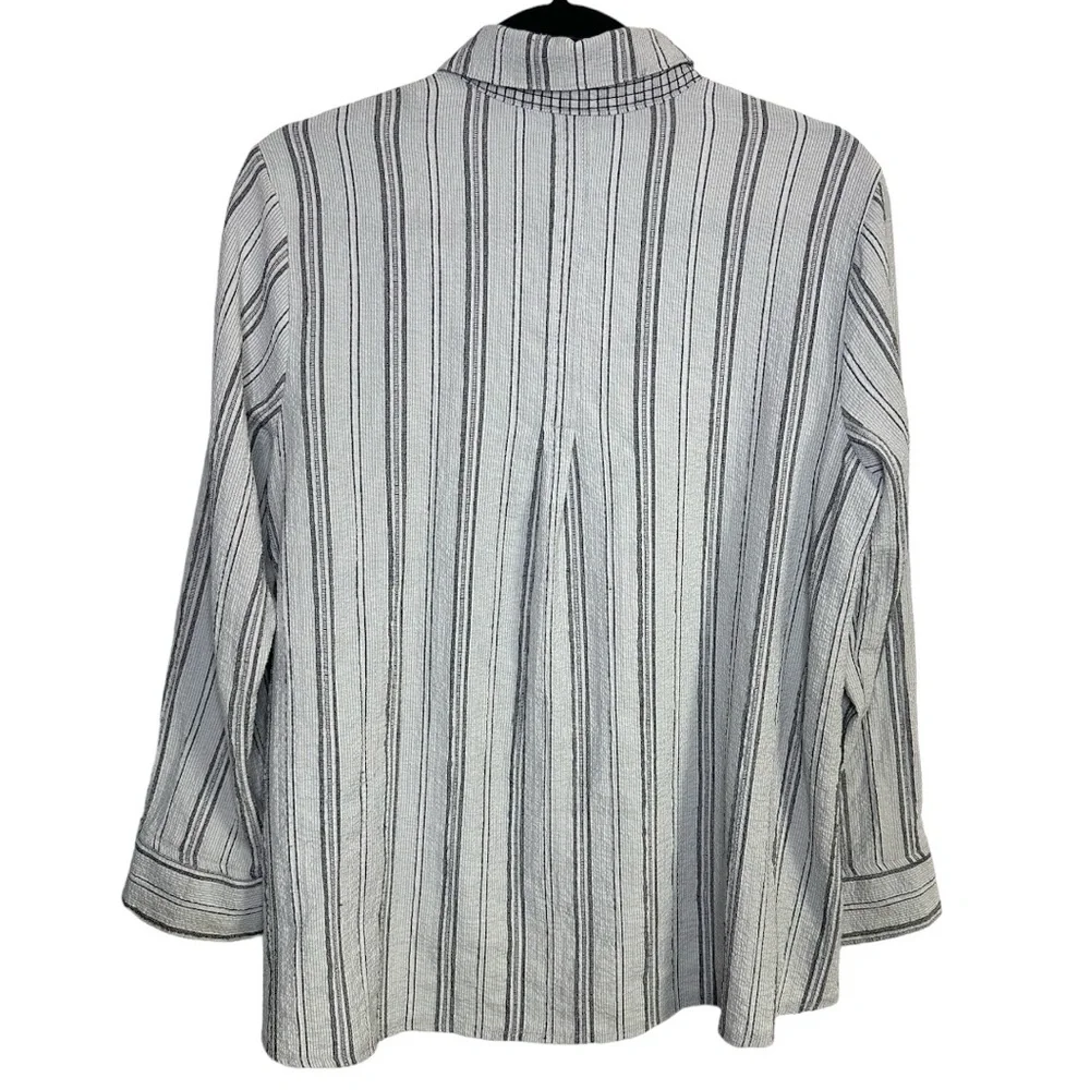 Habitat White Black Textured Striped Buttoned Blouse Size Small - Picture 2 of 8